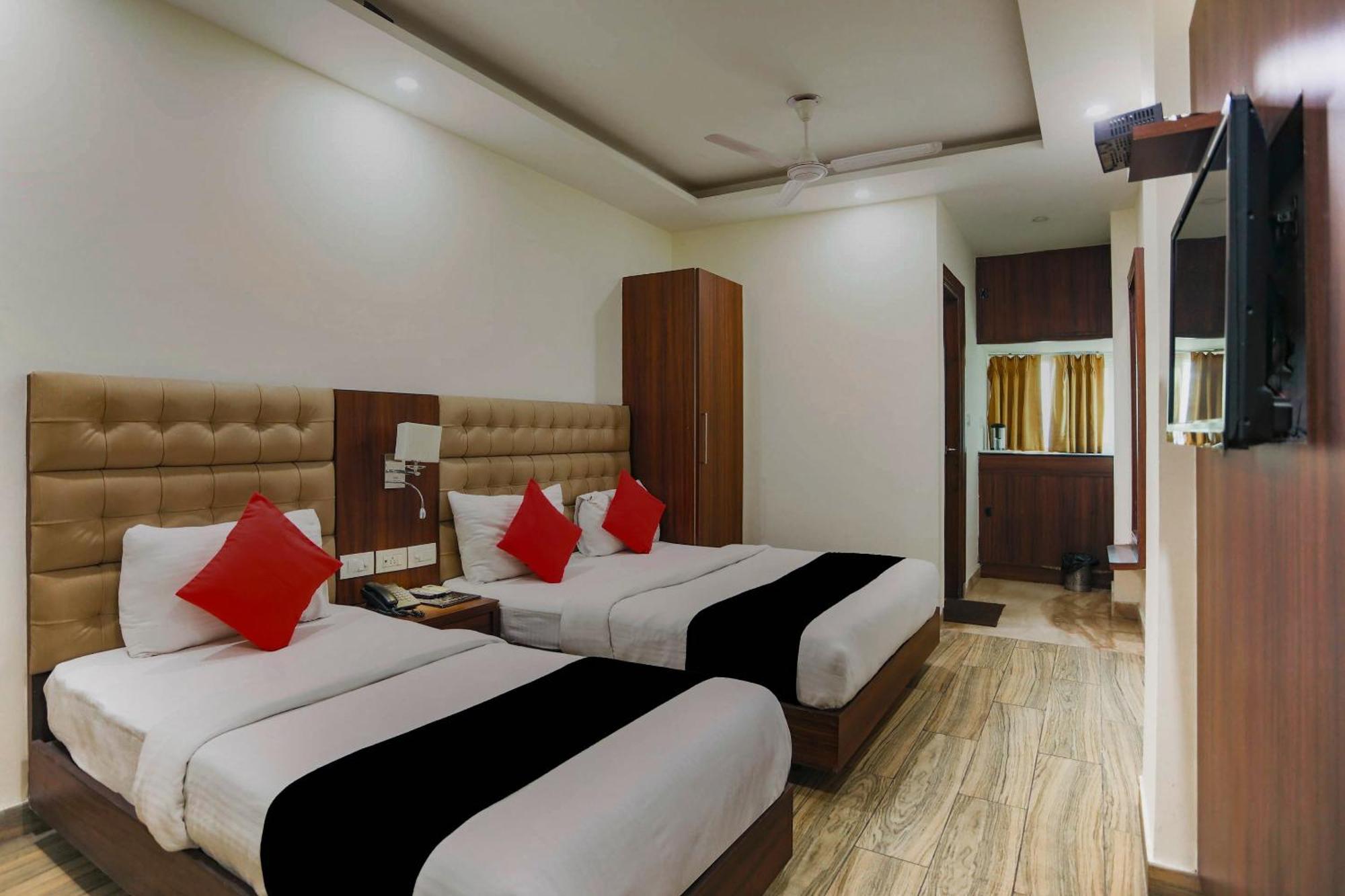 Collection O The Kailash Dev Hotel New Delhi Exterior photo