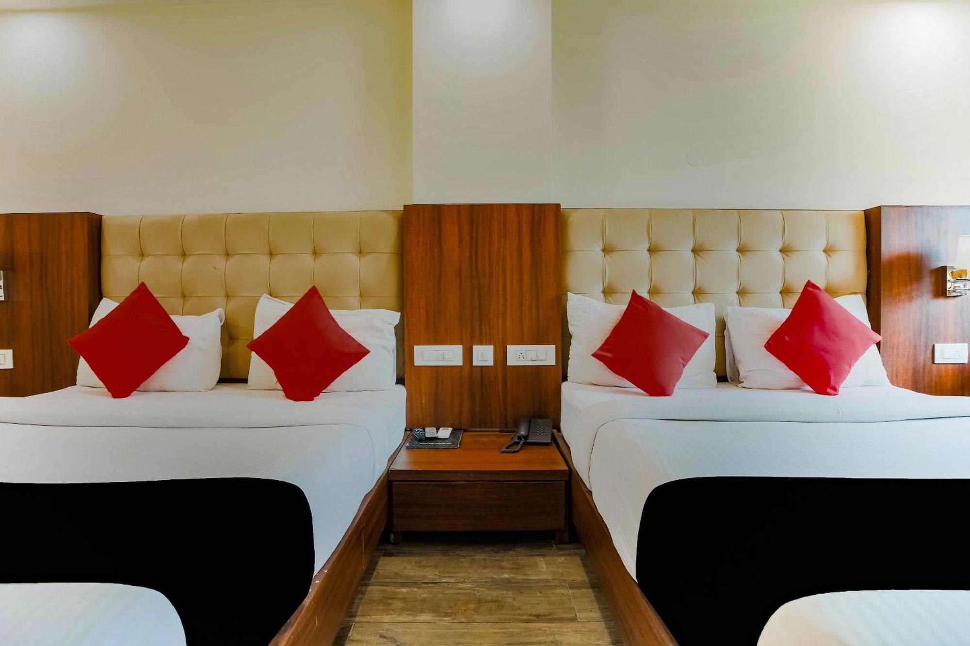 Collection O The Kailash Dev Hotel New Delhi Exterior photo